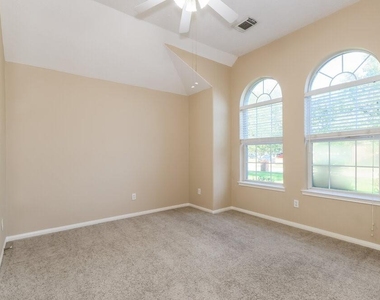 3223 Spring Ranch Lane - Photo Thumbnail 10