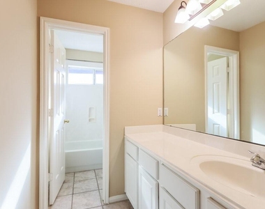 3223 Spring Ranch Lane - Photo Thumbnail 8