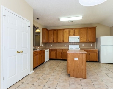 3223 Spring Ranch Lane - Photo Thumbnail 4