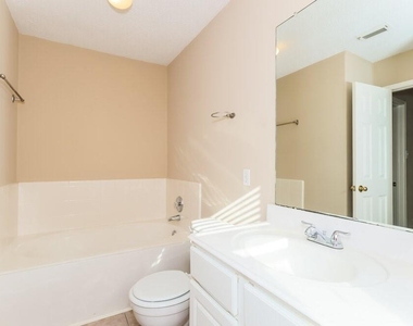 3223 Spring Ranch Lane - Photo Thumbnail 13