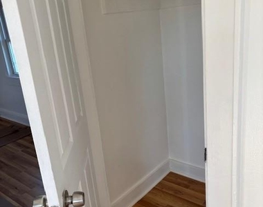 148 Hamilton - Photo Thumbnail 9