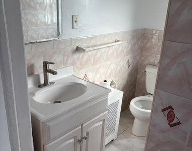 148 Hamilton - Photo Thumbnail 6