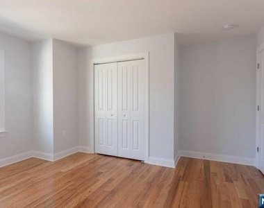 111 Monroe - Photo Thumbnail 16
