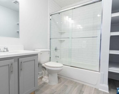 111 Monroe - Photo Thumbnail 9