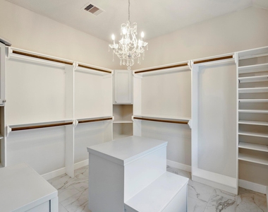 5802 Sawyer Bend Lane - Photo Thumbnail 23