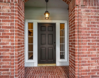 5802 Sawyer Bend Lane - Photo Thumbnail 2