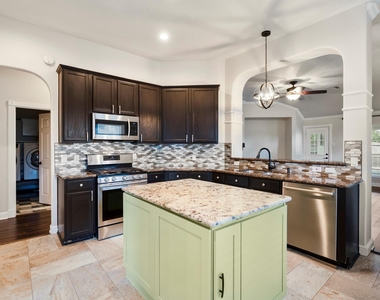 5802 Sawyer Bend Lane - Photo Thumbnail 8
