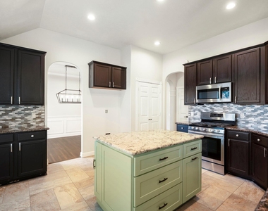 5802 Sawyer Bend Lane - Photo Thumbnail 12