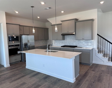 3331 Loam Lane - Photo Thumbnail 4