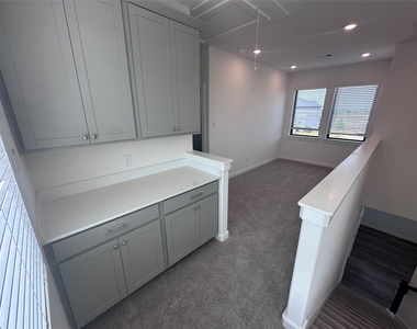 3331 Loam Lane - Photo Thumbnail 10
