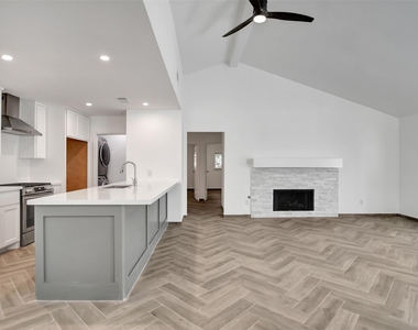 7 Bitterwood Court - Photo Thumbnail 5
