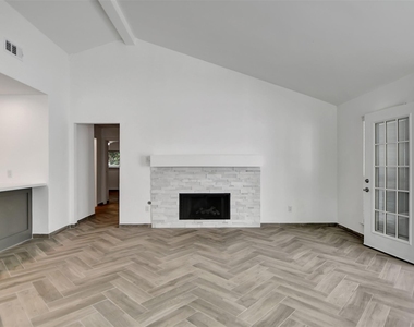 7 Bitterwood Court - Photo Thumbnail 12