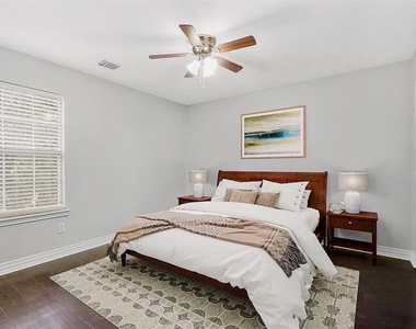 6639 Stonecross Creek Lane - Photo Thumbnail 13