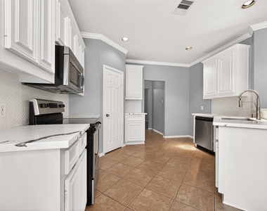 26806 Shoal Hollow Ct - Photo Thumbnail 11