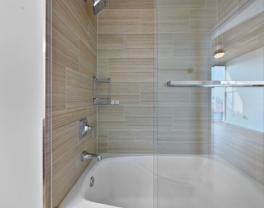 5925 Almeda Road - Photo Thumbnail 12