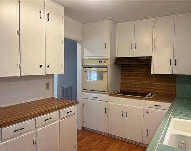 629 W Norris Street - Photo Thumbnail 18
