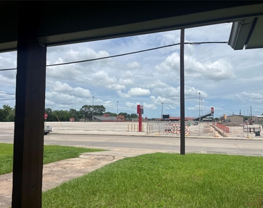 629 W Norris Street - Photo Thumbnail 2