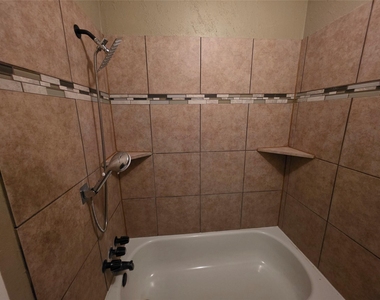 8607 Knoll Forest Drive - Photo Thumbnail 15