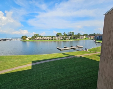12600 Melville Drive - Photo Thumbnail 24