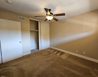 12600 Melville Drive - Photo Thumbnail 6
