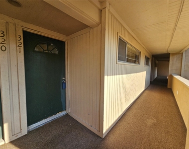 12600 Melville Drive - Photo Thumbnail 4