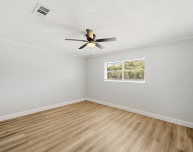 1310 Burning Tree Road - Photo Thumbnail 17