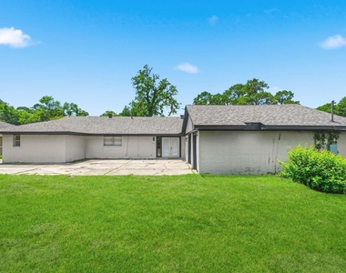 1310 Burning Tree Road - Photo Thumbnail 30