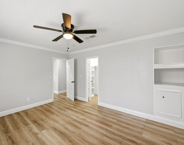 1310 Burning Tree Road - Photo Thumbnail 23
