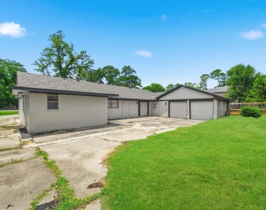 1310 Burning Tree Road - Photo Thumbnail 31