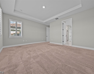 2038 Grove Drive - Photo Thumbnail 16