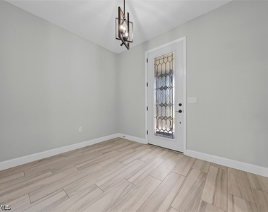 2038 Grove Drive - Photo Thumbnail 21