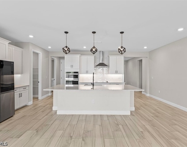 2038 Grove Drive - Photo Thumbnail 7