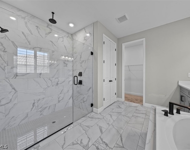 2038 Grove Drive - Photo Thumbnail 15