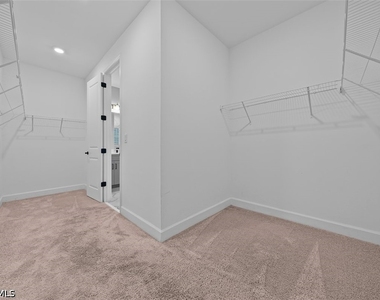 2038 Grove Drive - Photo Thumbnail 13