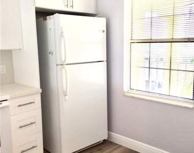 2648 Kings Lake Boulevard - Photo Thumbnail 5