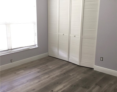2648 Kings Lake Boulevard - Photo Thumbnail 9