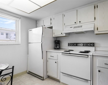 3150 Binnacle Drive - Photo Thumbnail 5