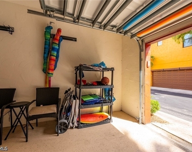 9066 Albion Lane N - Photo Thumbnail 25