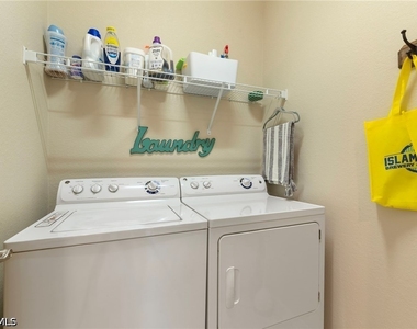 9066 Albion Lane N - Photo Thumbnail 23