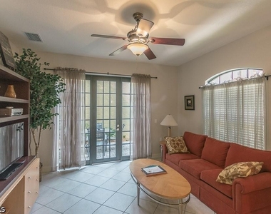 9102 Chula Vista Street - Photo Thumbnail 10