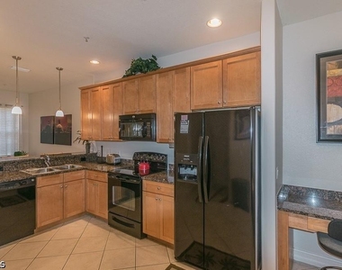 9102 Chula Vista Street - Photo Thumbnail 8