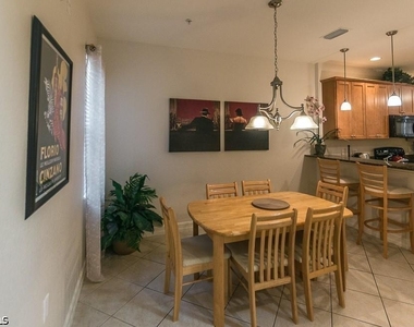 9102 Chula Vista Street - Photo Thumbnail 9