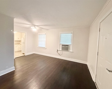 119 Oak Drive - Photo Thumbnail 3