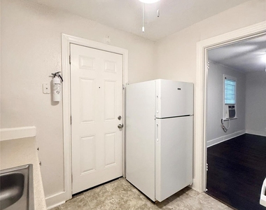 119 Oak Drive - Photo Thumbnail 6