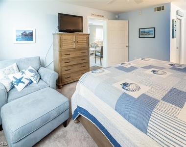 270 Naples Cove Drive - Photo Thumbnail 10