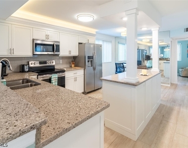 270 Naples Cove Drive - Photo Thumbnail 8