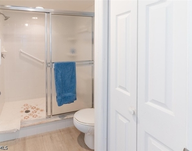 270 Naples Cove Drive - Photo Thumbnail 13
