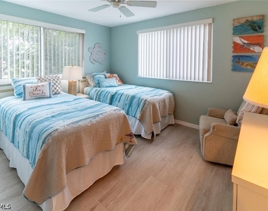270 Naples Cove Drive - Photo Thumbnail 17