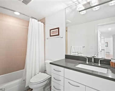 240 Seaview Court - Photo Thumbnail 11