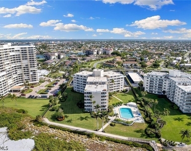 240 Seaview Court - Photo Thumbnail 24